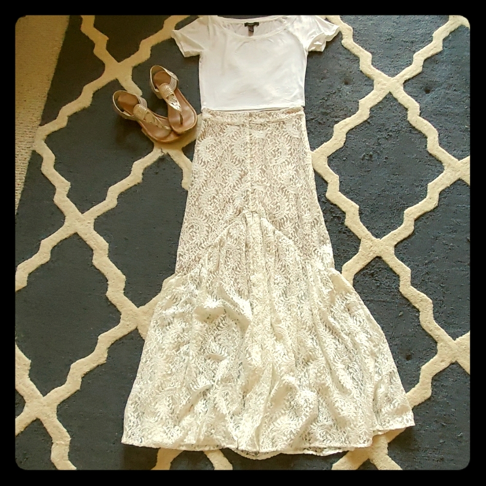 NWOT Anamá Lace Maxi Skirt
